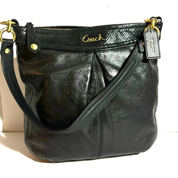 Coach vintage black leather shoulder handbag - Picture 1 of 8